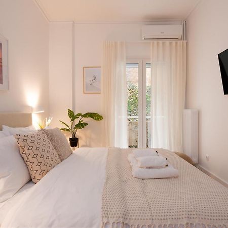 Unique 2 Bedrooms Apartment, Steps To Plaka And City Center เอเธนส์ ภายนอก รูปภาพ