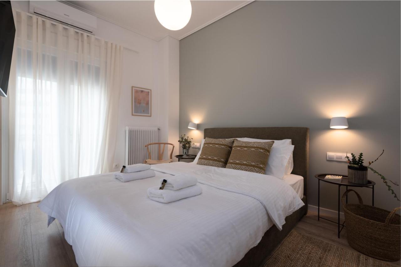 Unique 2 Bedrooms Apartment, Steps To Plaka And City Center เอเธนส์ ภายนอก รูปภาพ