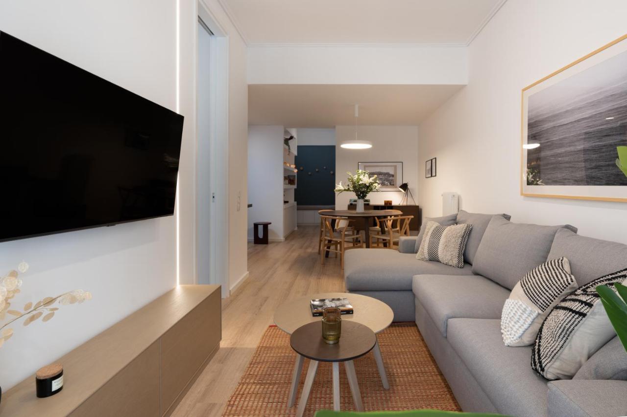 Unique 2 Bedrooms Apartment, Steps To Plaka And City Center เอเธนส์ ภายนอก รูปภาพ