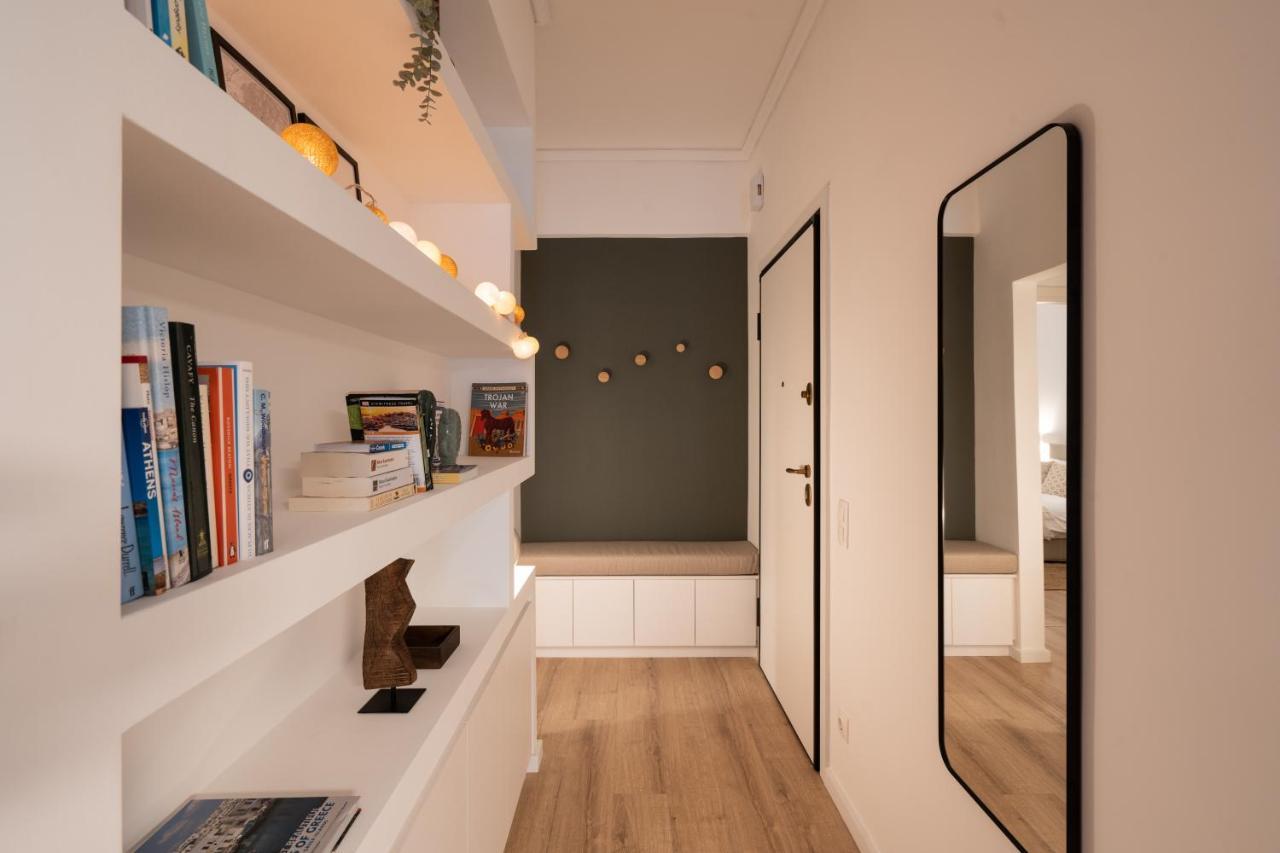 Unique 2 Bedrooms Apartment, Steps To Plaka And City Center เอเธนส์ ภายนอก รูปภาพ