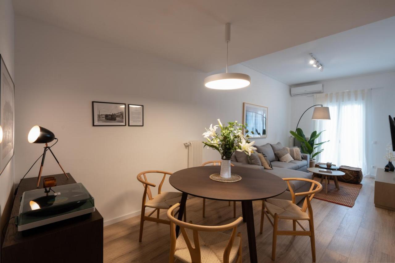 Unique 2 Bedrooms Apartment, Steps To Plaka And City Center เอเธนส์ ภายนอก รูปภาพ