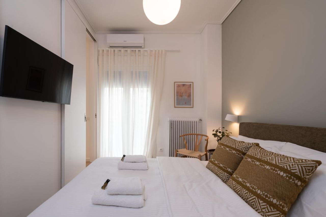 Unique 2 Bedrooms Apartment, Steps To Plaka And City Center เอเธนส์ ภายนอก รูปภาพ