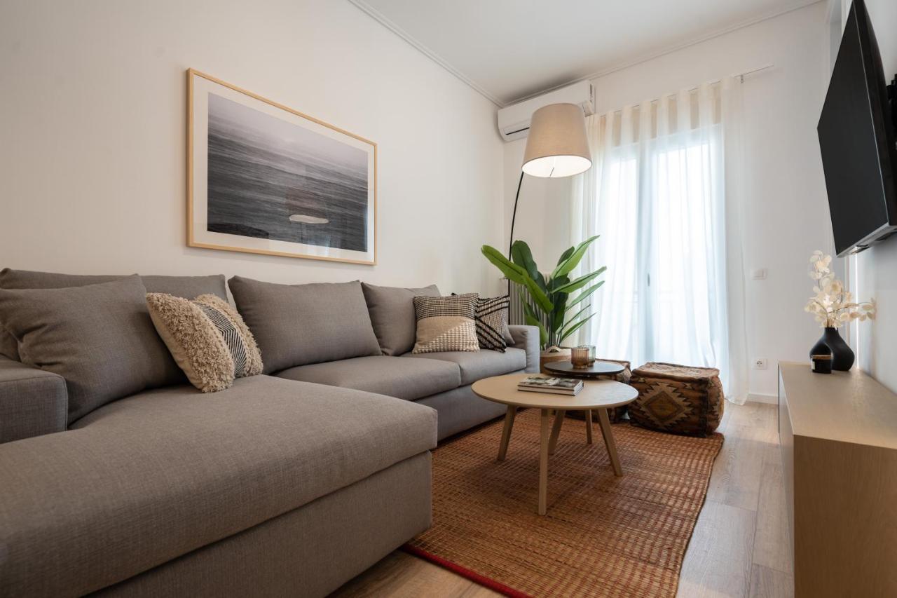 Unique 2 Bedrooms Apartment, Steps To Plaka And City Center เอเธนส์ ภายนอก รูปภาพ