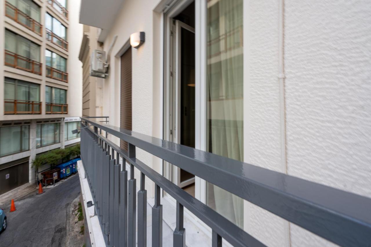 Unique 2 Bedrooms Apartment, Steps To Plaka And City Center เอเธนส์ ภายนอก รูปภาพ