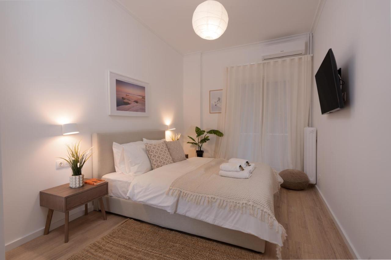 Unique 2 Bedrooms Apartment, Steps To Plaka And City Center เอเธนส์ ภายนอก รูปภาพ